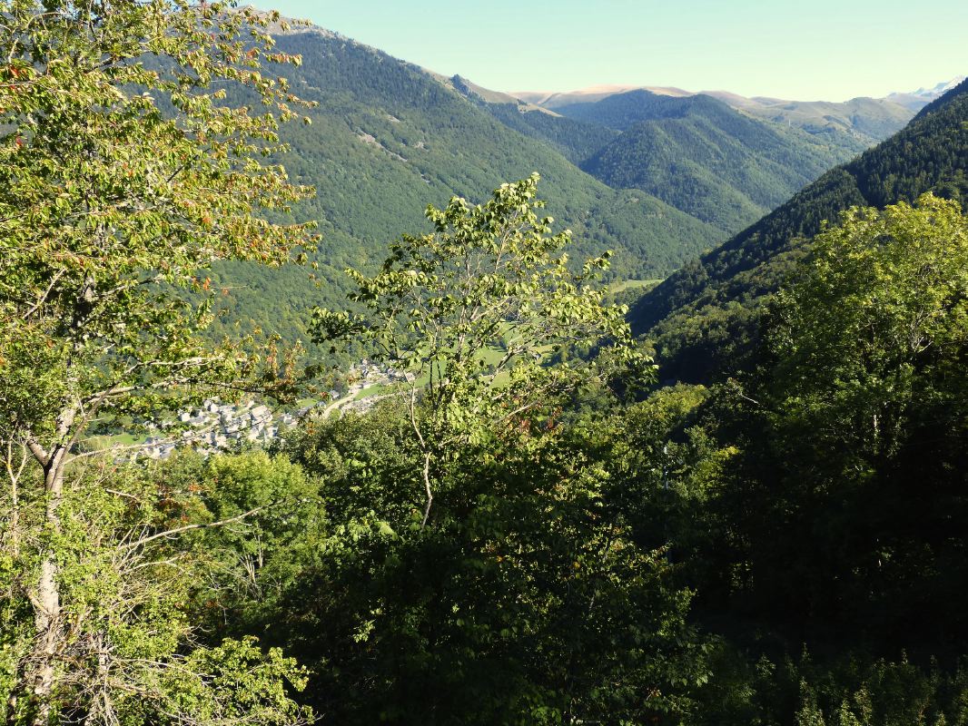 62-Bordères Louron et vallée, vue de l'église d'Ilhan